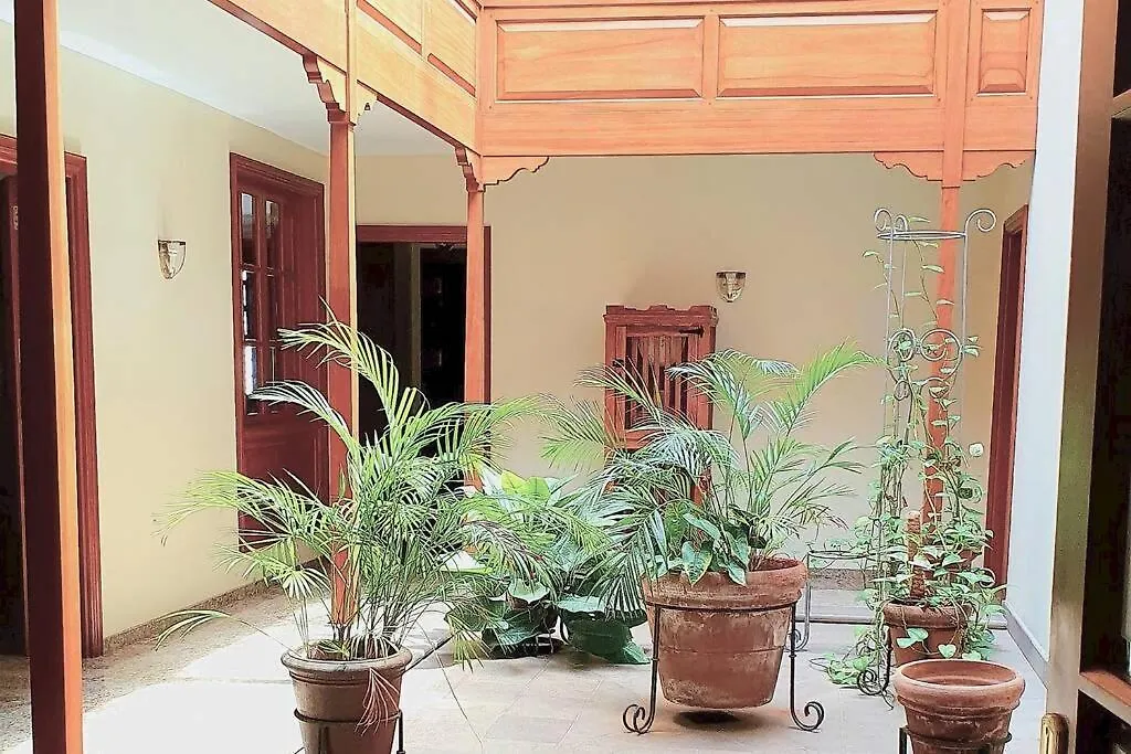 Espectacular Casa Con Jardin 